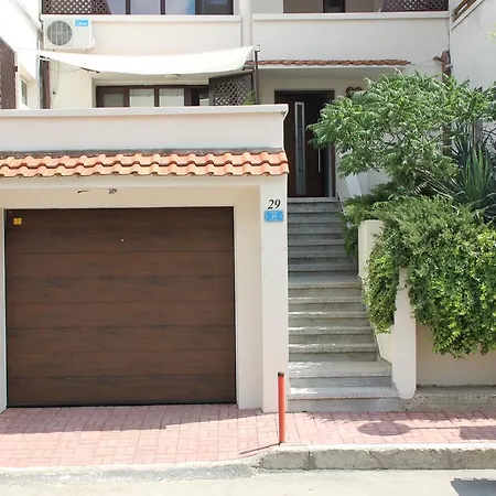 게스트하우스 Yankov's House 소조폴