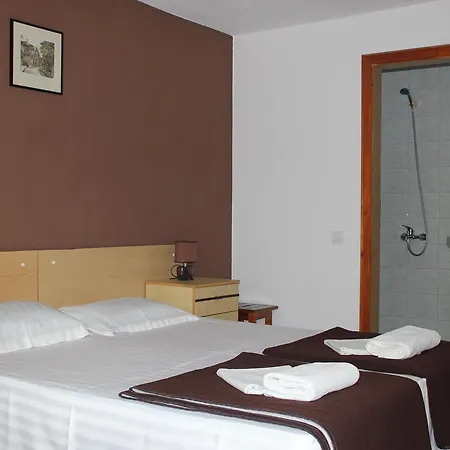 Yankov's House Pensión 2*