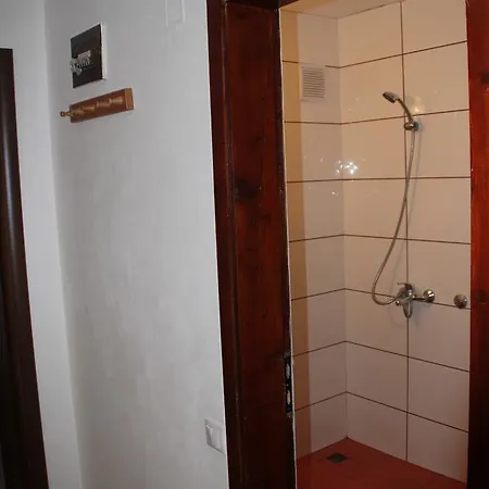 Yankov's House Pensión 2*