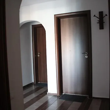 Yankov's House Vendégház 2*