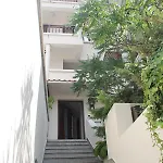 Πανσιόν Yankov's House 2*